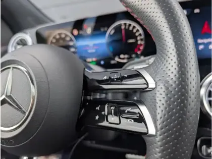 Photo 12 Mercedes GLA 250 e