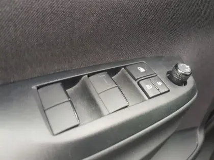 Photo 10 Toyota Yaris Hybride 116h Dynamic