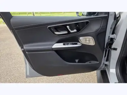 Photo 16 Mercedes Classe GLC 220 d 4MATIC AMG Line