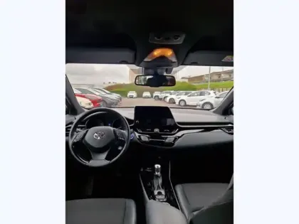 Photo 10 Toyota C-HR 2.0 Hybride 184 Edition ch