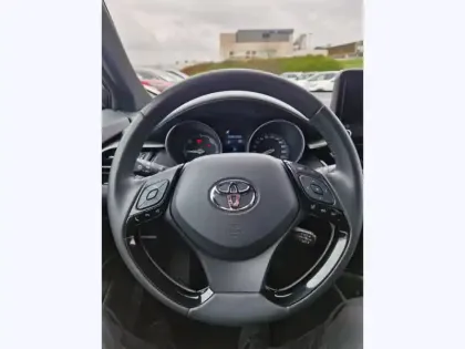 Photo 13 Toyota C-HR 2.0 Hybride 184 Edition ch