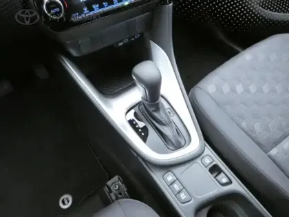 Photo 15 Toyota Yaris Hybride 116h Dynamic