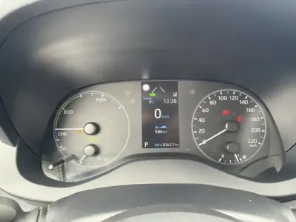 Photo 18 Toyota Yaris Hybride 116h Dynamic