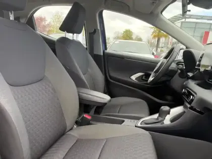 Photo 17 Toyota Yaris Hybride 116h Dynamic