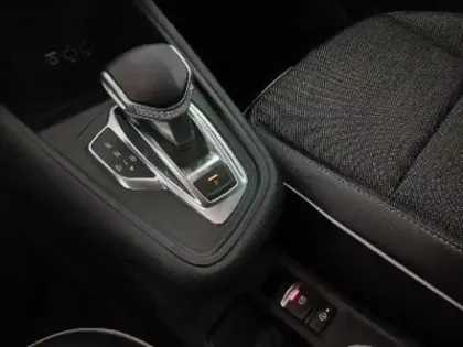 Photo 22 Renault Captur E-Tech Plug-in 160 Intens