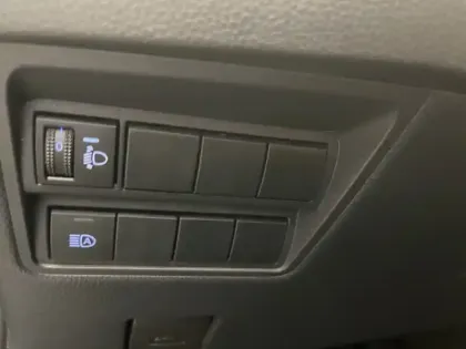 Photo 11 Toyota Yaris Gén. I Ph1 NG Design 5