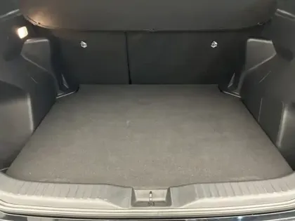 Photo 9 Toyota Yaris Gén. I Ph1 NG Design 5