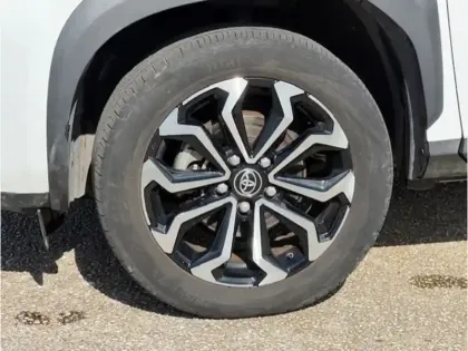 Photo 23 Toyota Yaris Gén. I Ph1 Design 5