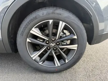 Photo 8 Toyota C-HR Gén. II Ph1 Graphic 5