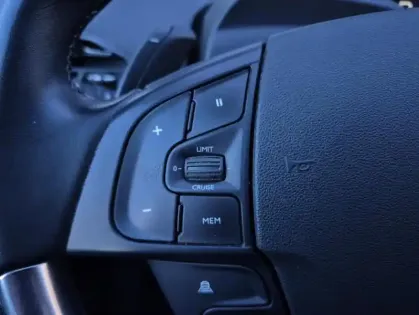 Photo 12 Citroën C4 Picasso Gén. I Ph1 Evo Business + 5