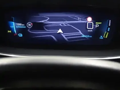 Photo 8 Peugeot 2008 Gén. II Ph1 NG GT 5