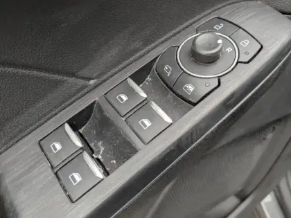 Photo 8 Ford Kuga  2.5 Duratec 225ch PHEV ST-Line Business Powershift