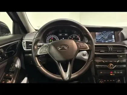 Photo 8 Infiniti Q30 Gén. I Ph1 Premium 5