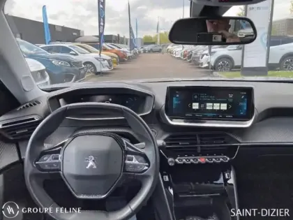 Photo 7 Peugeot 2008  e- 136ch Allure Business