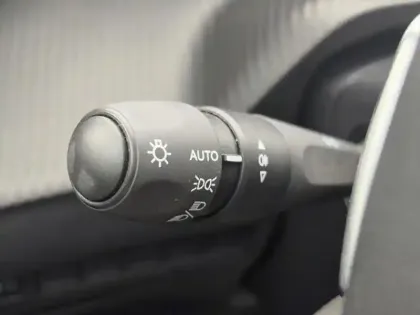 Photo 12 Peugeot 208 Gén. II Ph2 Allure 5