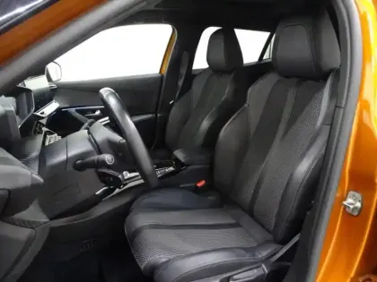 Photo 9 Peugeot 2008 Gén. II Ph1 NG GT 5