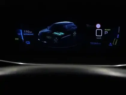 Photo 8 Peugeot 2008 Gén. II Ph1 NG GT 5