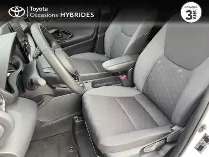 Photo 10 Toyota Yaris  116h Design 5p MC24