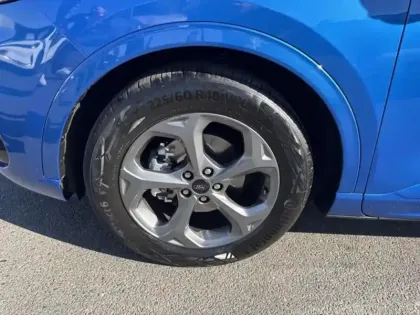 Photo 8 Ford Kuga  2.5 Duratec 180ch Hybrid FlexiFuel ST-Line Powershift