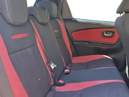 Photo 13 Toyota Yaris Gén. III Ph3 Collection Y20 5