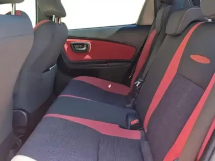 Photo 9 Toyota Yaris Gén. III Ph3 Collection Y20 5