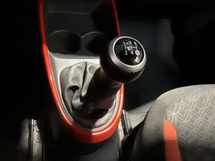 Photo 11 Toyota Aygo Gén. I Ph1 Design 5