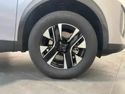 Photo 6 Peugeot 2008 Gén. II Ph2 Edition 5