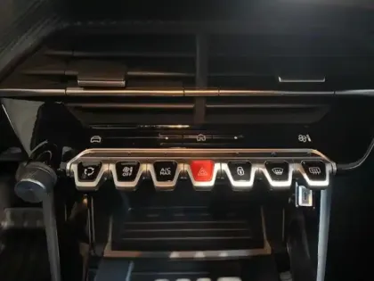 Photo 14 Peugeot 2008 Gén. II Ph2 Edition 5