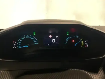 Photo 12 Peugeot 2008 Gén. II Ph2 Edition 5