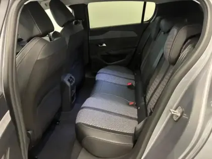 Photo 6 Peugeot 308  1.2 Hybrid 145ch Allure e-DCS6