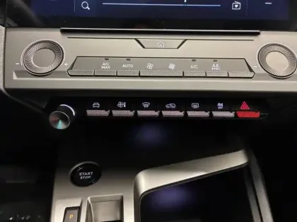 Photo 14 Peugeot 308  1.2 Hybrid 145ch Allure e-DCS6