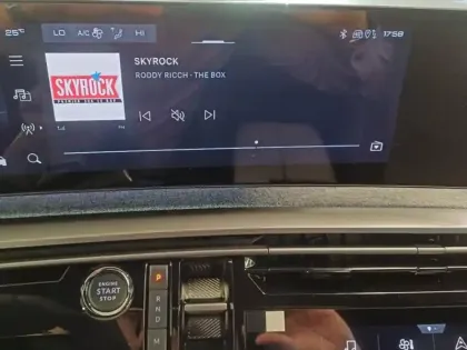 Photo 25 Peugeot 3008  1.2 Hybrid 145ch Allure e-DCS6