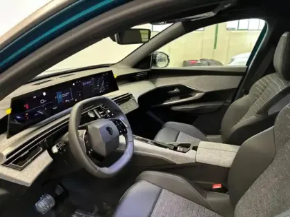 Photo 8 Peugeot 3008 Gén. III Ph1 Allure 5