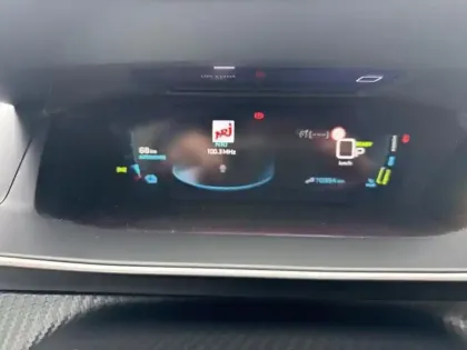 Photo 13 Peugeot 208  e- 136ch GT Pack