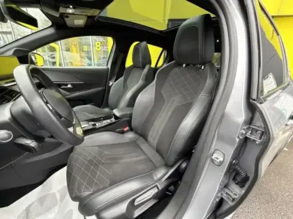 Photo 10 Peugeot 208  e- 136ch GT Pack