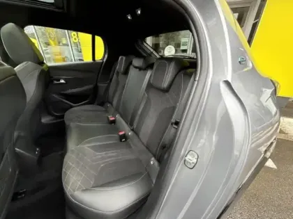 Photo 11 Peugeot 208  e- 136ch GT Pack