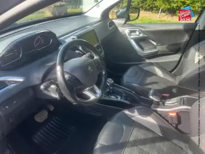 Photo 14 Peugeot 2008 Gén. I Ph2 Allure 5