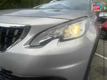 Photo 12 Peugeot 2008 Gén. I Ph2 Allure 5