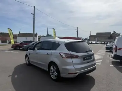 Photo 6 Ford S-max Gén. II Ph1 NG Titanium 5