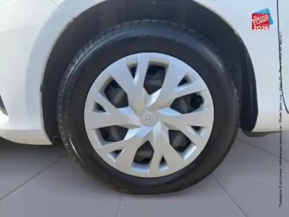 Photo 9 Toyota Yaris Gén. III Ph3 France Business 5