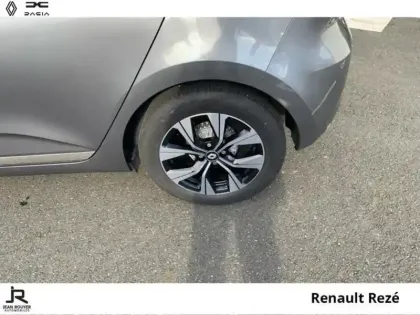 Photo 7 Renault Clio Gén. V (BJA) Ph1 NG Evolution 5