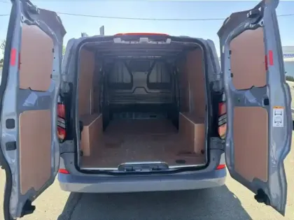 Photo 11 Ford Custom Gén. II Ph1 Limited 1