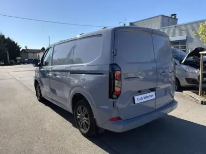 Photo 6 Ford Custom Gén. II Ph1 Limited 1