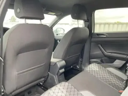 Photo 15 Volkswagen Taigo Gén. I Ph1 Evo R-Line Edition 5