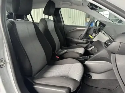 Photo 10 Opel Corsa  1.2 Turbo Hybrid 110ch Edition e-DCT6