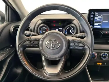 Photo 10 Toyota Yaris Gén. IV Ph1 Design 5