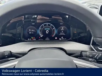 Photo 8 Volkswagen Golf Gén. VIII Ph2 GTE 5