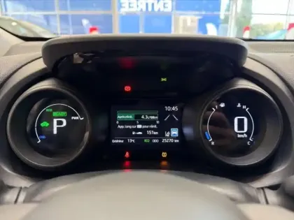 Photo 13 Toyota Yaris Gén. IV Ph1 Design 5