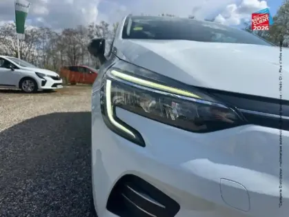 Photo 12 Renault Clio Gén. V (BJA) Ph1 NG Evolution 5