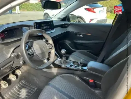 Photo 14 Peugeot 208 Gén. II Ph1 NG Roadtrip 5